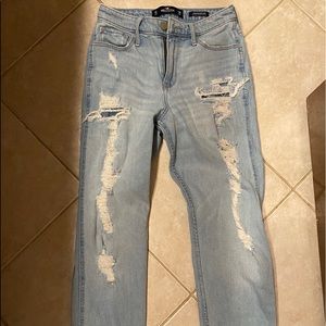 light blue ripped hollister mom jeans